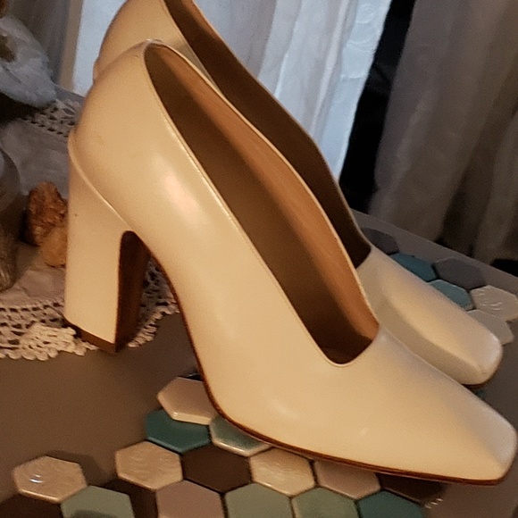 Aurh. Dior heels in white - Picture 3 of 6